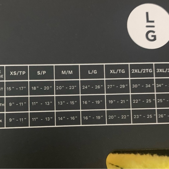 Hotel Doggy Hybrid Puffer - Picture 6 of 8